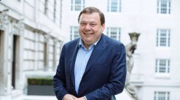 El magnate ruso Mikhail Fridman, dueño de Dia, pide detener el «derramamiento de sangre»