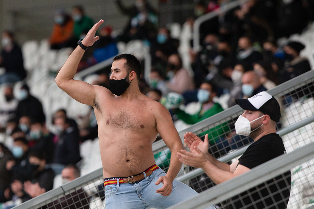 Alarma en el fútbol: vuelve la violencia