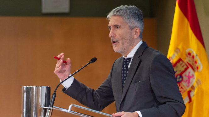 Marlaska acerca a otros siete presos de ETA: ya solo quedan 77 fuera de País Vasco y Navarra