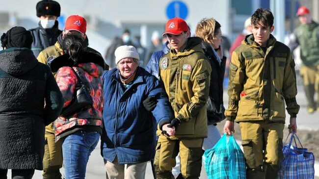 15.000 ucranianos ya han cruzado Polonia y 16.000 se han dirigido a Moldavia, según una ONG