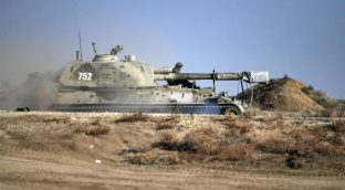 Rusia asegura que blindados empiezan a retirarse de frontera con Ucrania