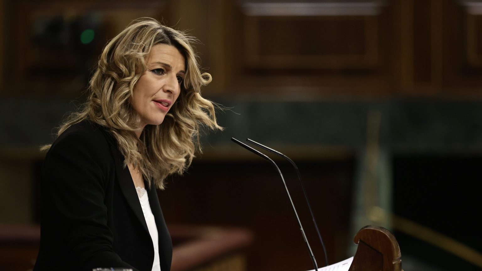 Montero y Belarra abandonan a Yolanda Díaz durante su defensa de la reforma laboral en el Congreso