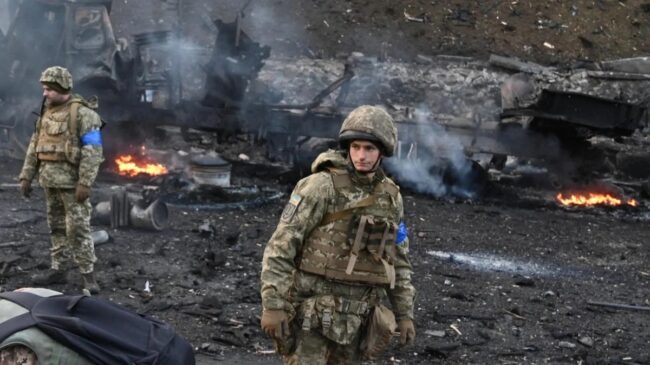 La OTAN advierte que Putin miente sobre la retirada de tropas de Kiev y que las está "reposicionando"