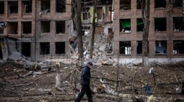 La guerra Rusia-Ucrania, en directo | El cerco a Kiev se estrecha y Mariúpol es bombardeada