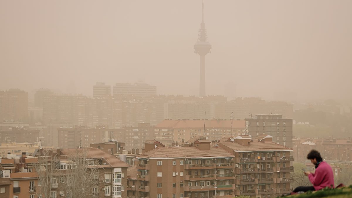 España lidera este martes el ranking mundial de países con peor calidad del aire por la calima