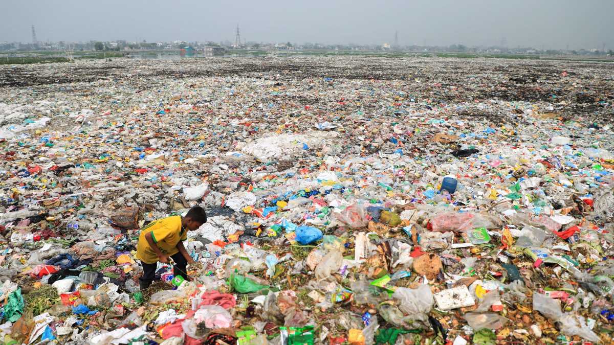 Un análisis de la red mundial de residuos revela dónde se acumulan los más peligrosos