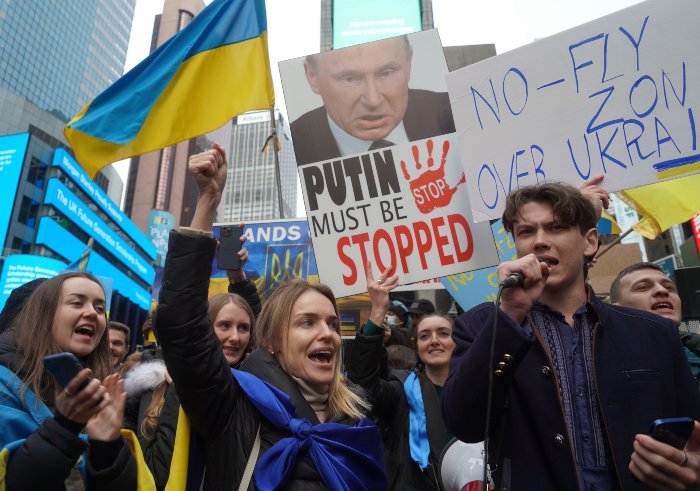 Protestas en Times Square (Nueva York) en favor de Ucrania