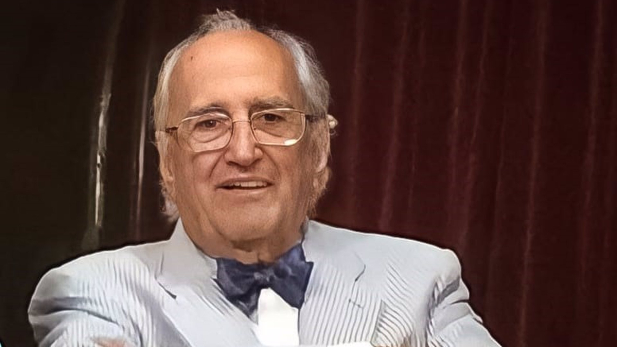Muere con 98 años Raimon Carrasco, fundador de Demòcrates y expresidente del Barça