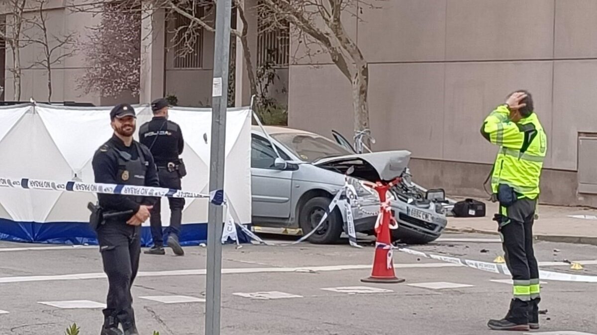 Asesinan a tiros a un hombre en plena calle frente a un centro comercial de Madrid