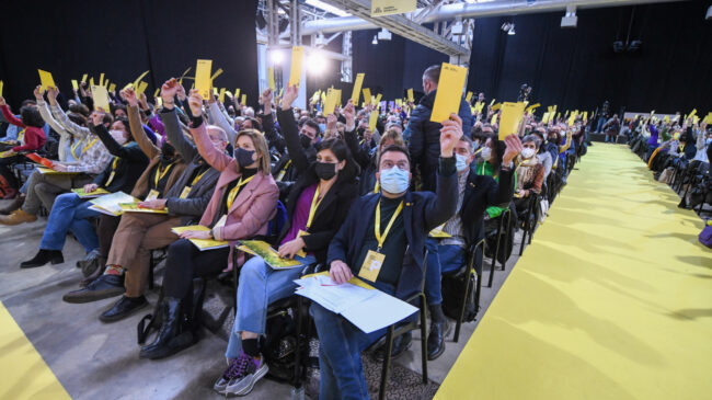 Solo el 7% de los militantes de ERC respalda el plan de la dirección de aplazar la independencia hasta 2040