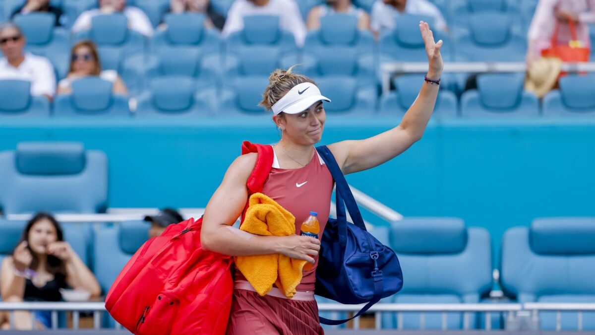 Paula Badosa se retira entre lágrimas de Miami tras 17 minutos en pista ante Jessica Pegula