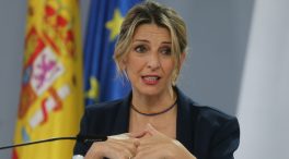 Yolanda Díaz se acerca a la 'jet set' televisiva afín al PSOE