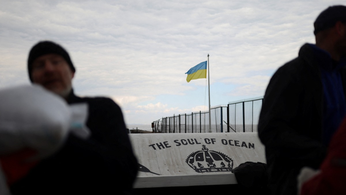 Varios barcos rusos bombardean la costa ucraniana en la región ucraniana de Odesa