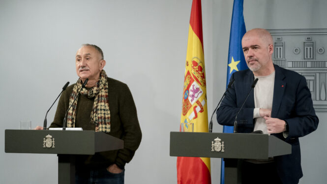 Los sindicatos elevan la presión al Gobierno con una manifestación contra la subida de precios