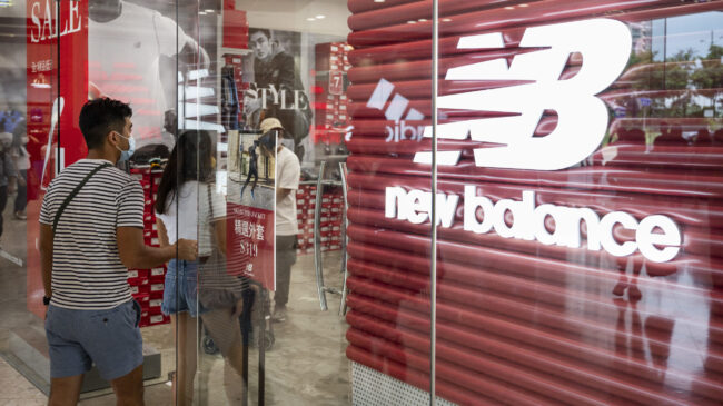 New Balance busca locales para abrir tiendas propias en Madrid y Barcelona