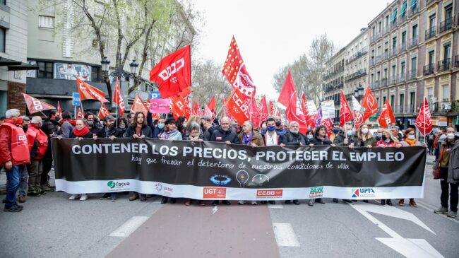 Miles de personas protestan en Madrid para pedir al Gobierno medidas contra la inflación