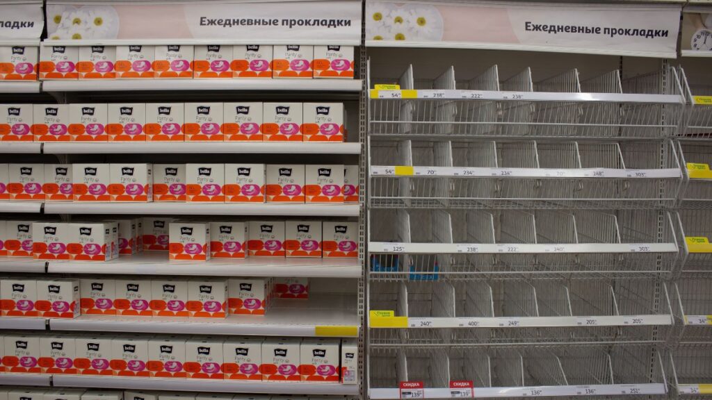 Desabastecimiento en los supermercados de Rusia que ya no tienen leche y otros productos básicoss