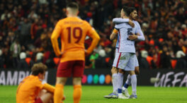El Barcelona se impone 1-2 al Galatasaray y se clasifica para cuartos de final de Europa League