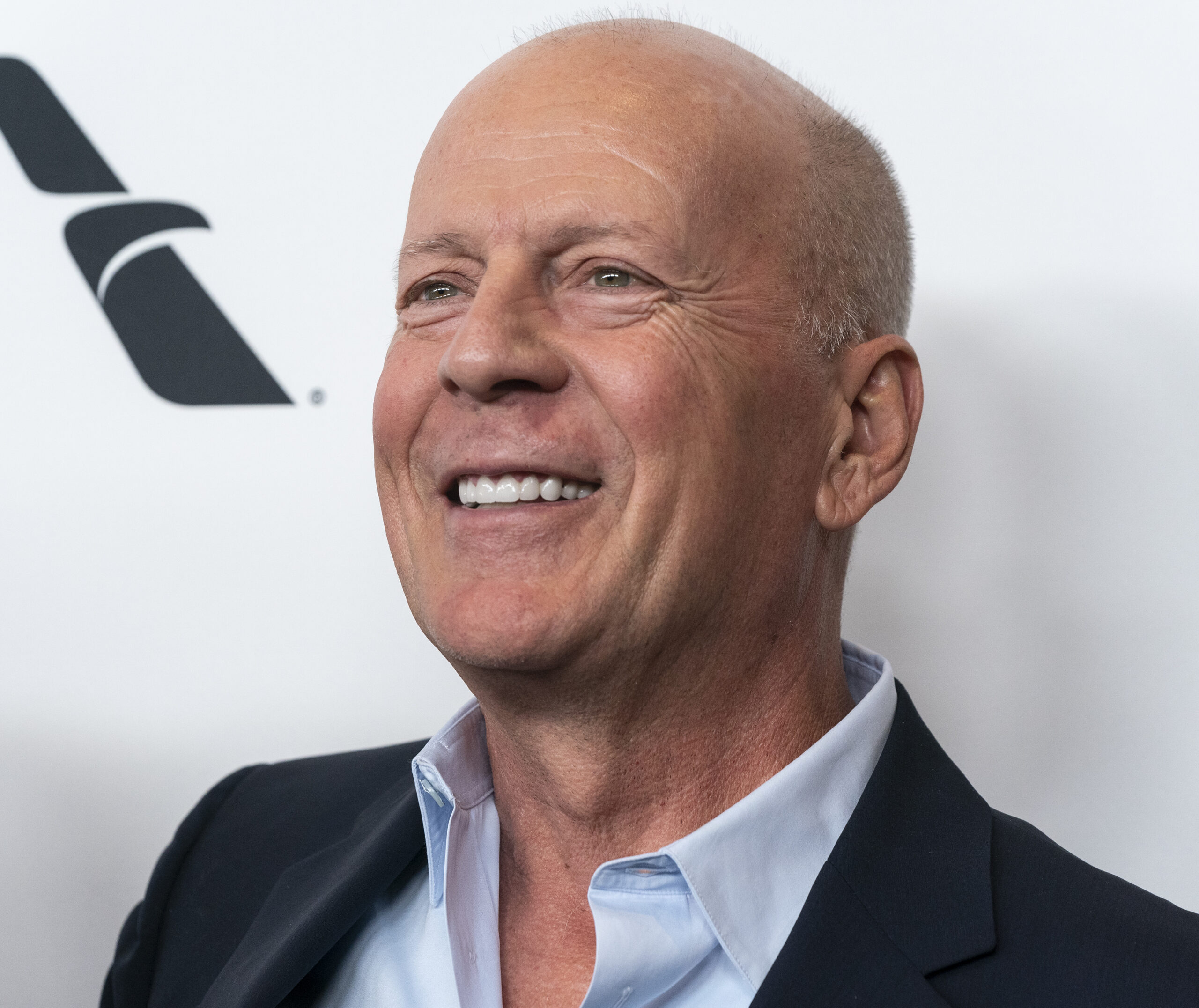 La familia de Bruce Willis anuncia la retirada del actor tras ser diagnosticado de afasia