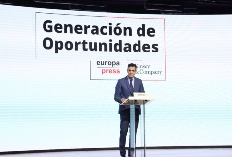 Sánchez anuncia 16.000 millones en ayudas directas a familias y empresas y créditos ICO