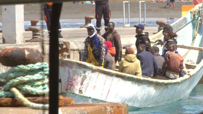 Salvamento Marítimo rescata a 27 migrantes magrebíes en aguas canarias