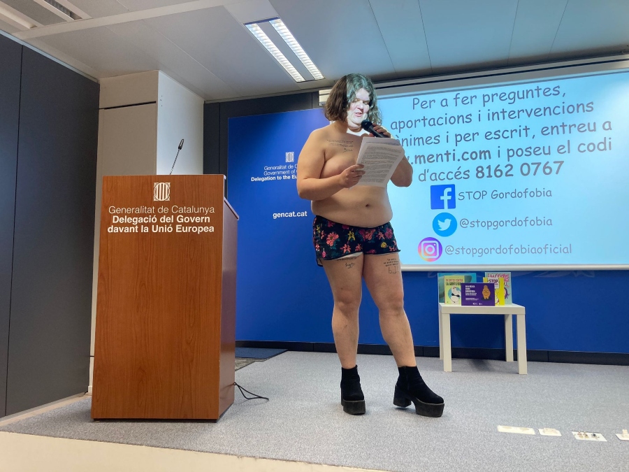 La ‘embajada’ catalana que hizo un acto contra la «gordofobia» gastó 1,5 millones en 2021