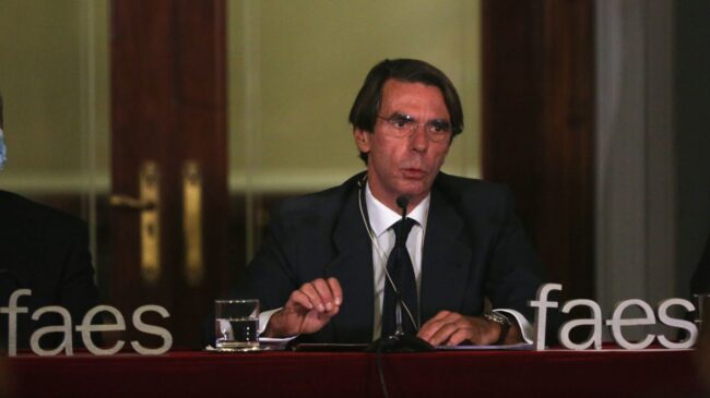 Aznar critica el «error histórico» del viraje sobre el Sáhara y predice que España «lo pagará caro»