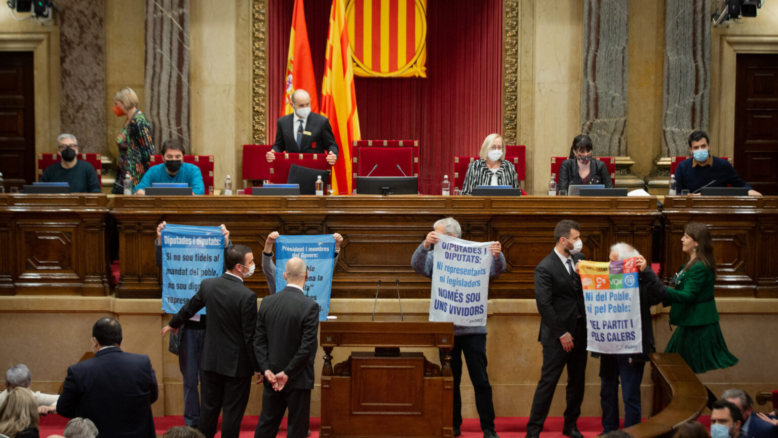 Junts da marcha atrás en la proposición de ley del catalán y pide buscar un «nuevo consenso»