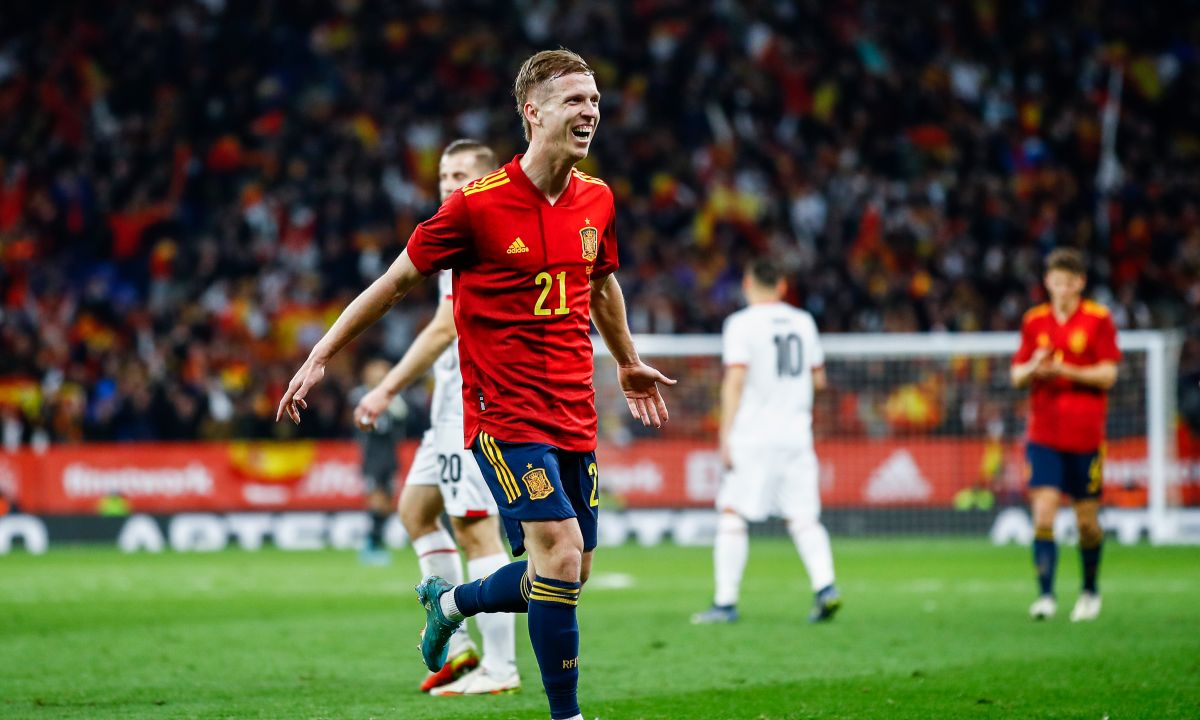 Un gol de Dani Olmo da la victoria a la selección española frente a Albania en Barcelona