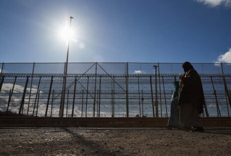 Frustran el intento de salto a la valla de Melilla de un millar de migrantes