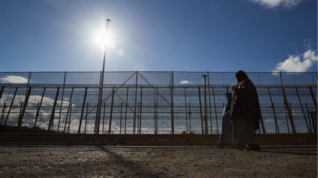 Frustran el intento de salto a la valla de Melilla de un millar de migrantes
