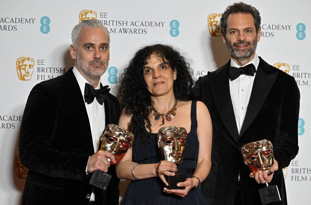 ‘El poder del perro’ triunfa en los premios BAFTA y ‘Madres paralelas’ se queda sin premio