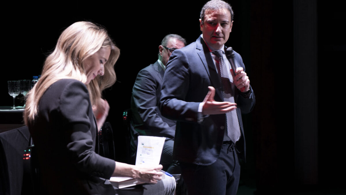 Cayetana Álvarez de Toledo y Carlos Herrera apadrinan el nuevo libro de Álvaro Nieto