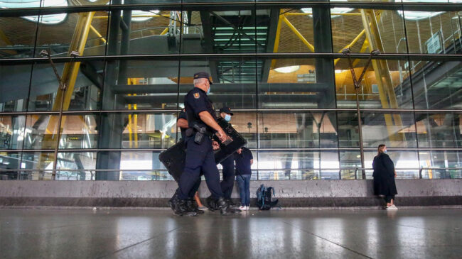 Detenidas 29 personas por alquilar sus pasaportes a bolivianos para entrar en España