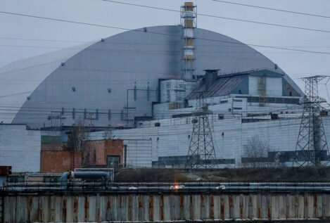 Chernóbil se vuelve a quedar sin electricidad y Ucrania acusa a Rusia de dañar las instalaciones