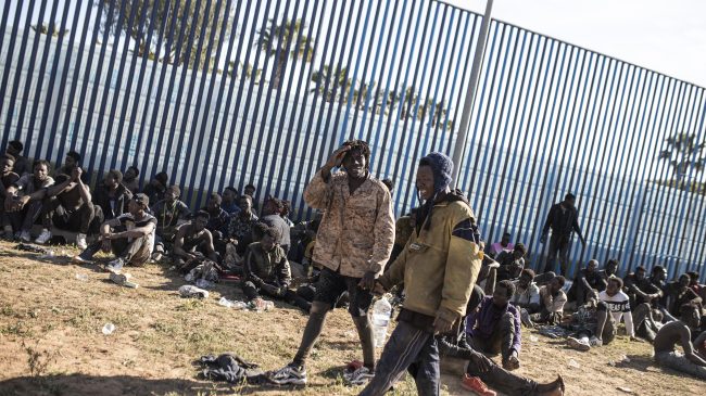 Interior enviará 100 agentes a la valla de Melilla tras el asalto de 3.700 inmigrantes en 24 horas