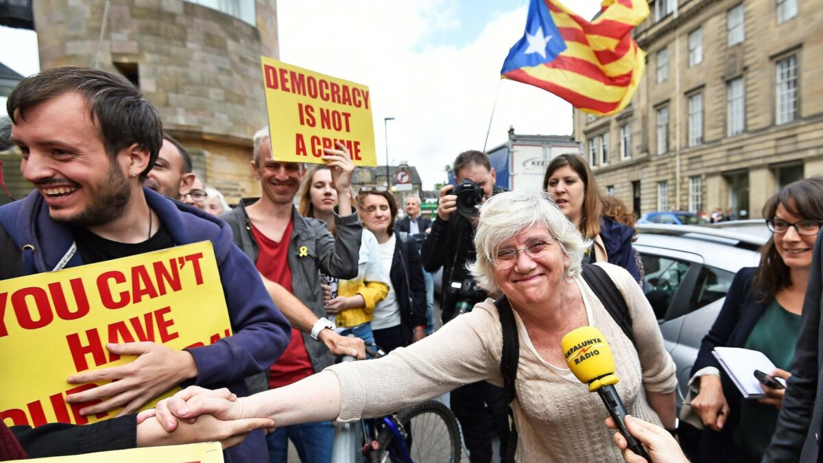 (VÍDEO) Una eurodiputada de JxCat afirma que la independencia de Cataluña «es tan importante como la vida de una persona»