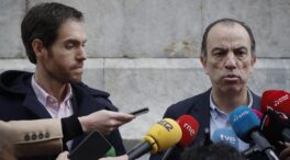 El PP de Navarra estudia integrar en su partido a los exdiputados Adanero y Sayas y UPN responde: "Los que traicionan se juntan"