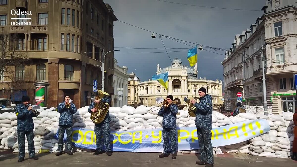La ciudad ucraniana de Odesa, la joya del mar Negro, se blinda ante la amenaza rusa