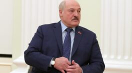 Lukashenko advierte a Zelenski: "Si no firma un acuerdo con Putin, tendrá que firmar un acta de capitulación"
