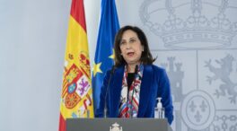 Robles justifica el envío de armas a Ucrania como una "legítima defensa"