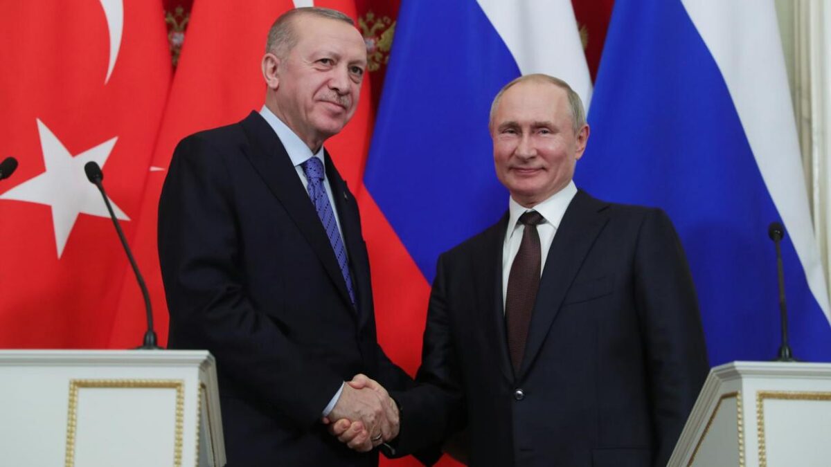 Erdogan denuncia la «caza de brujas» de Europa contra «el pueblo ruso»