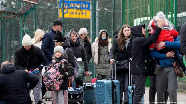 Los refugiados por la guerra en Ucrania ya ascienden a 1,7 millones, la mayoría acogidos por Polonia
