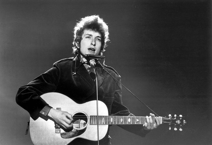 Bob Dylan anuncia su primer libro tras 18 años