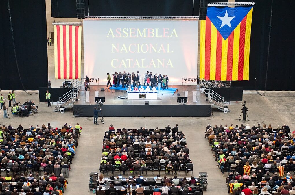 La ANC sopesa presentarse a las elecciones por su hartazgo con los partidos separatistas