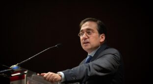 Las cinco incógnitas que Albares tiene que despejar sobre el giro en el Sáhara