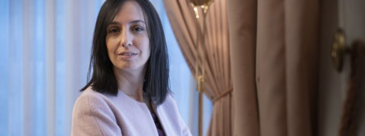 González: «Ayuso ha reventado el PP para que no nos fijemos en los contratos de su familia»