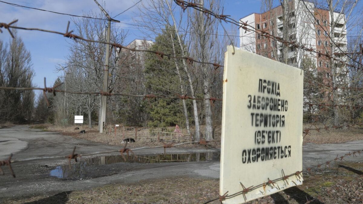 Las tropas rusas estarían retirándose de Chernóbil tras contaminarse algunos soldados por la radioactividad