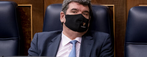 Los prejubilados con más de 40 años cotizados recurren a la UE la reducción de sus pensiones