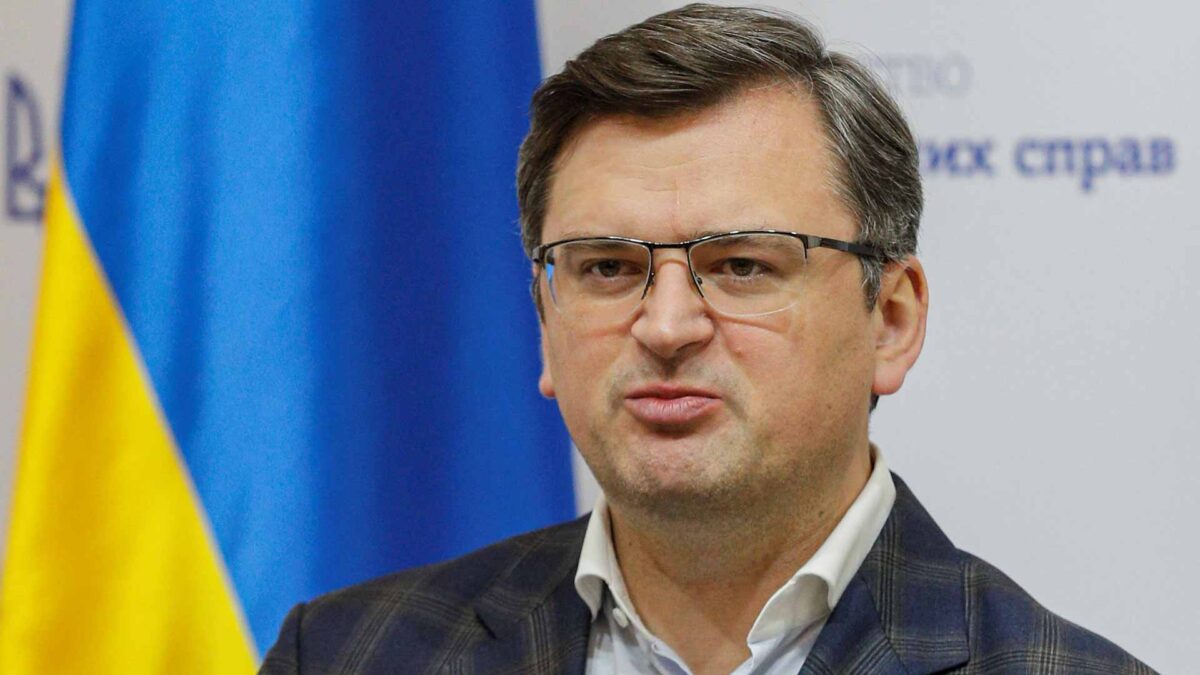 El ministro ucraniano de Exteriores aconseja a sus negociadores con Rusia «no comer ni tocar nada» ante posibles envenenamientos